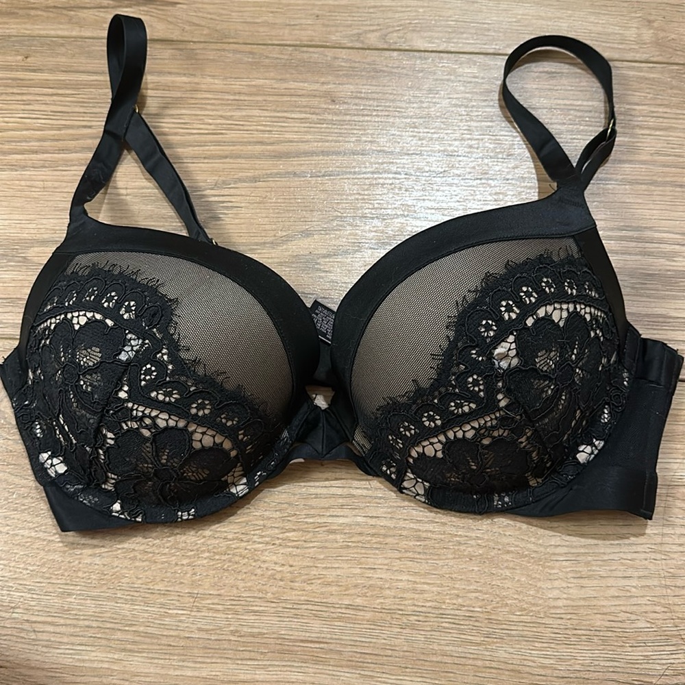 Victoria secret very sexy push up bra